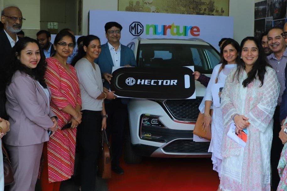 JSW Presents India’s First Internet SUV To BML Munjal University For Upskilling Students In Advanced Vehicular Technology